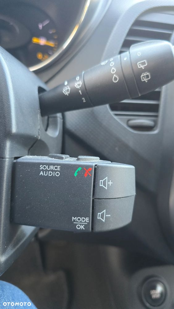 Renault Captur 0.9 Energy TCe Life EU6 - 14