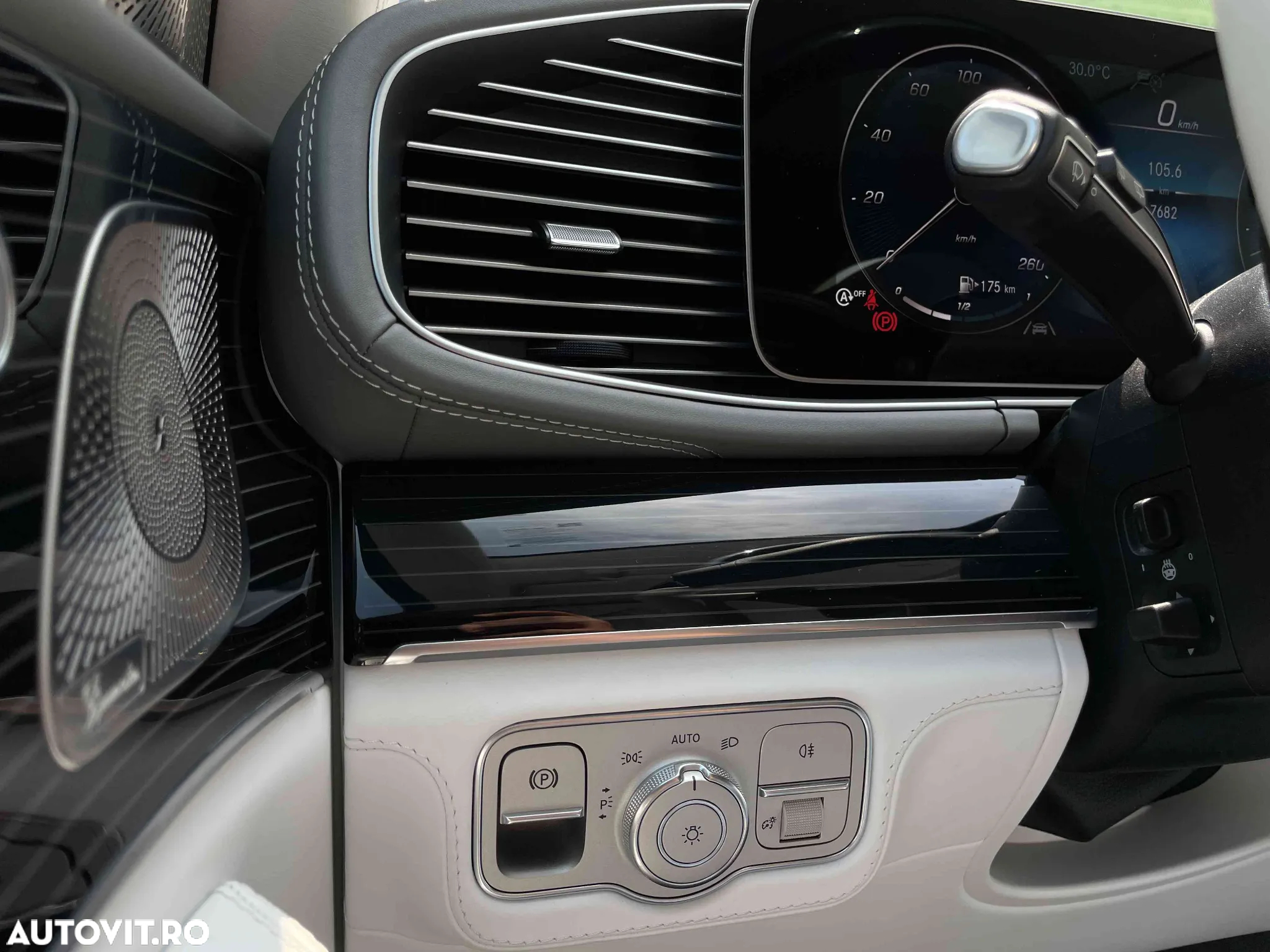 Mercedes-Benz GLS - 10