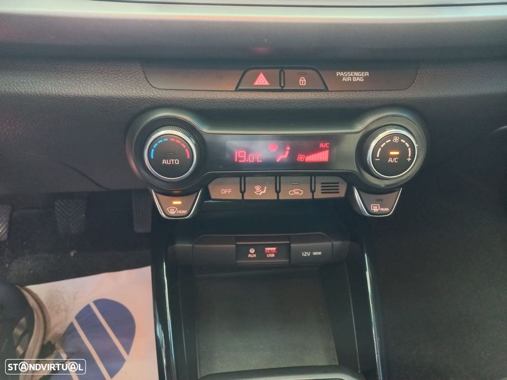 Kia Rio 1.2 CVVT LX - 11