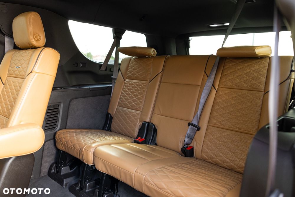 Cadillac Escalade - 25