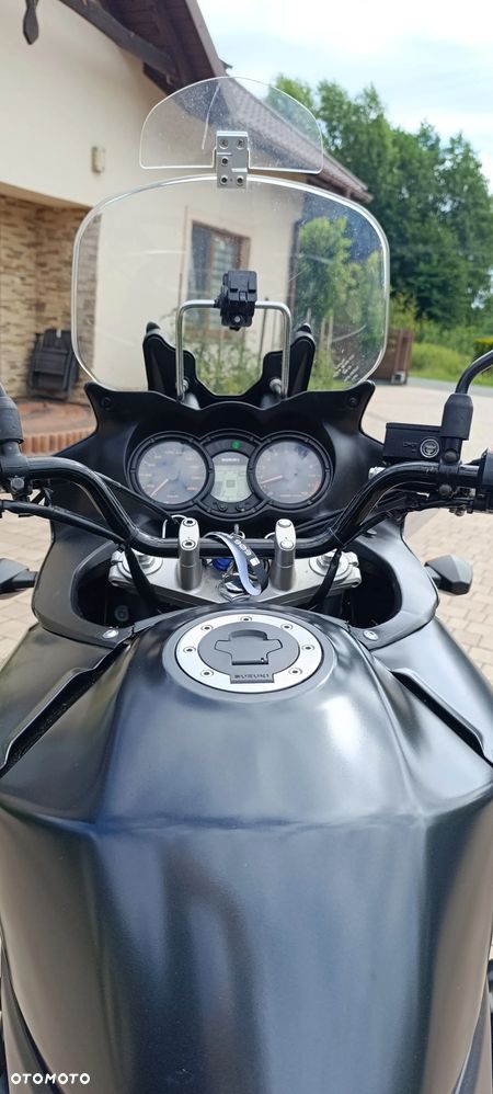 Suzuki V-STROM - 11