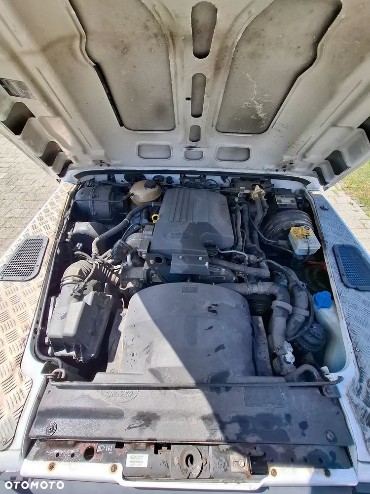 Land Rover Defender 2.2 TD4 E - 15