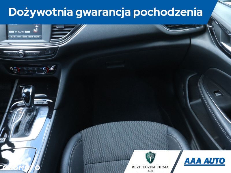 Opel Insignia - 10