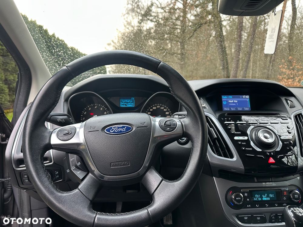 Ford Focus 1.0 EcoBoost STart-Stopp-System TITANIUM - 11
