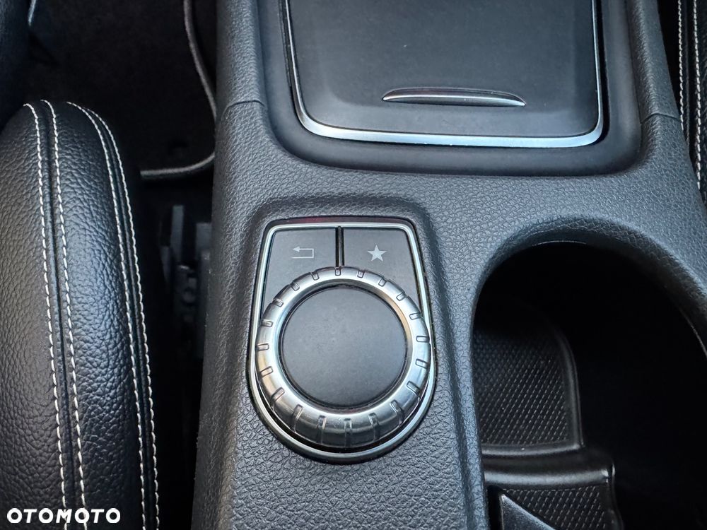 Mercedes-Benz CLA 180 d 7G-DCT Peak Edition - 17