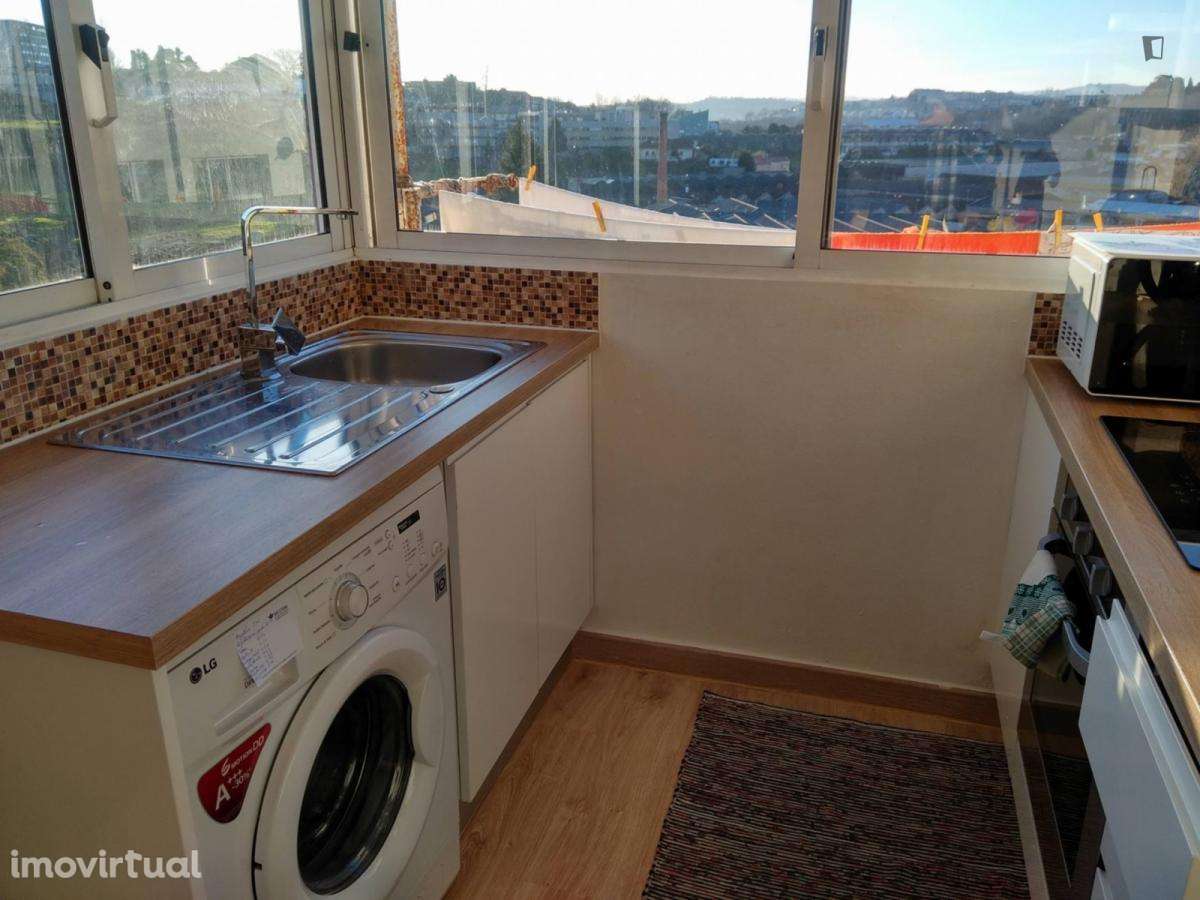 Quarto - localizado em Guimaraes - Grande imagem: 3/11