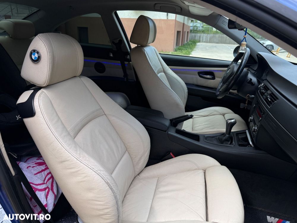 BMW Seria 3 320d - 17