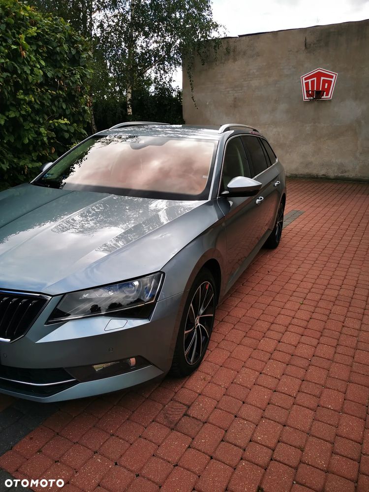 Skoda Superb 2.0 TDI SCR Ambition DSG - 2