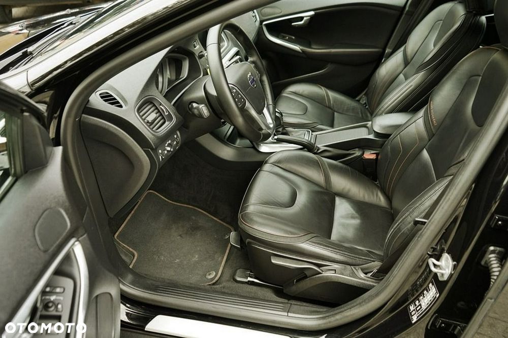 Volvo V40 Cross Country D2 Geartronic Ocean Race - 15