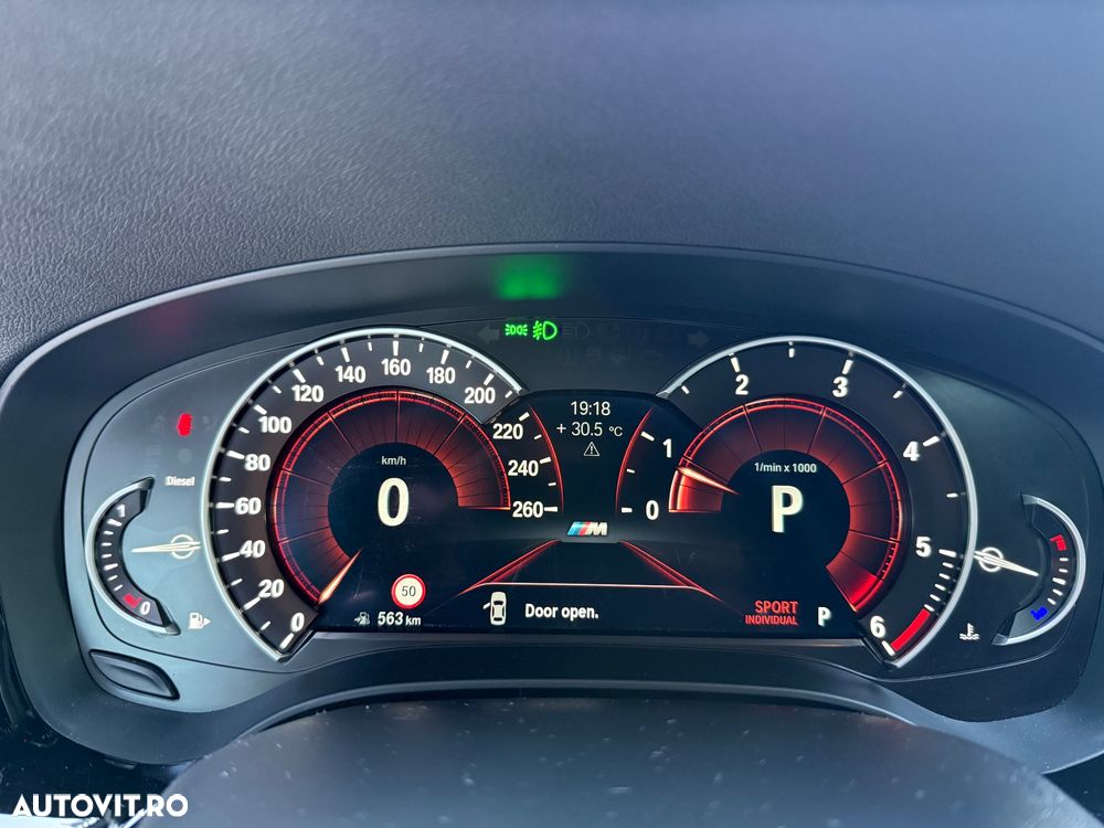 BMW Seria 5 520d Aut. M Sport Edition - 33