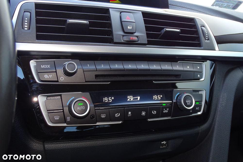 BMW 3GT 320i GPF Sport Line sport - 37