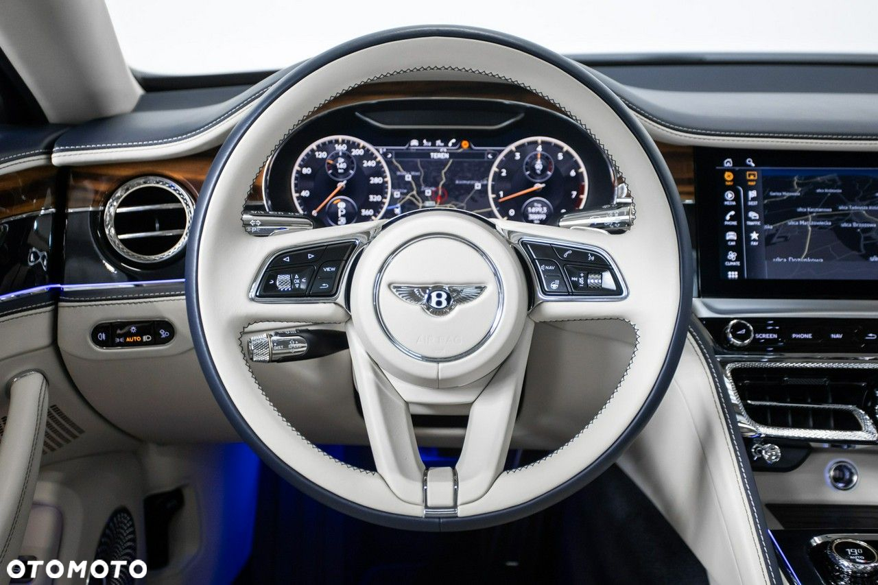 Bentley Flying Spur - 16