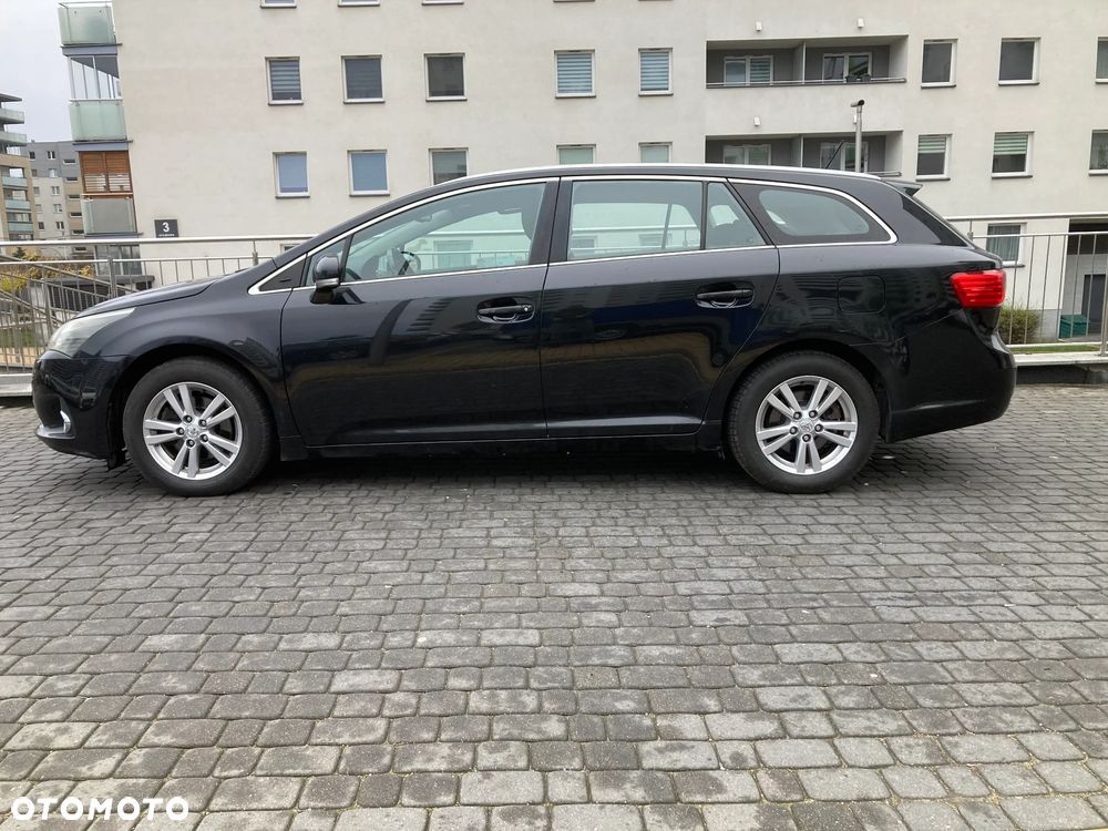 Toyota Avensis 2.0 D-4D Sol - 5