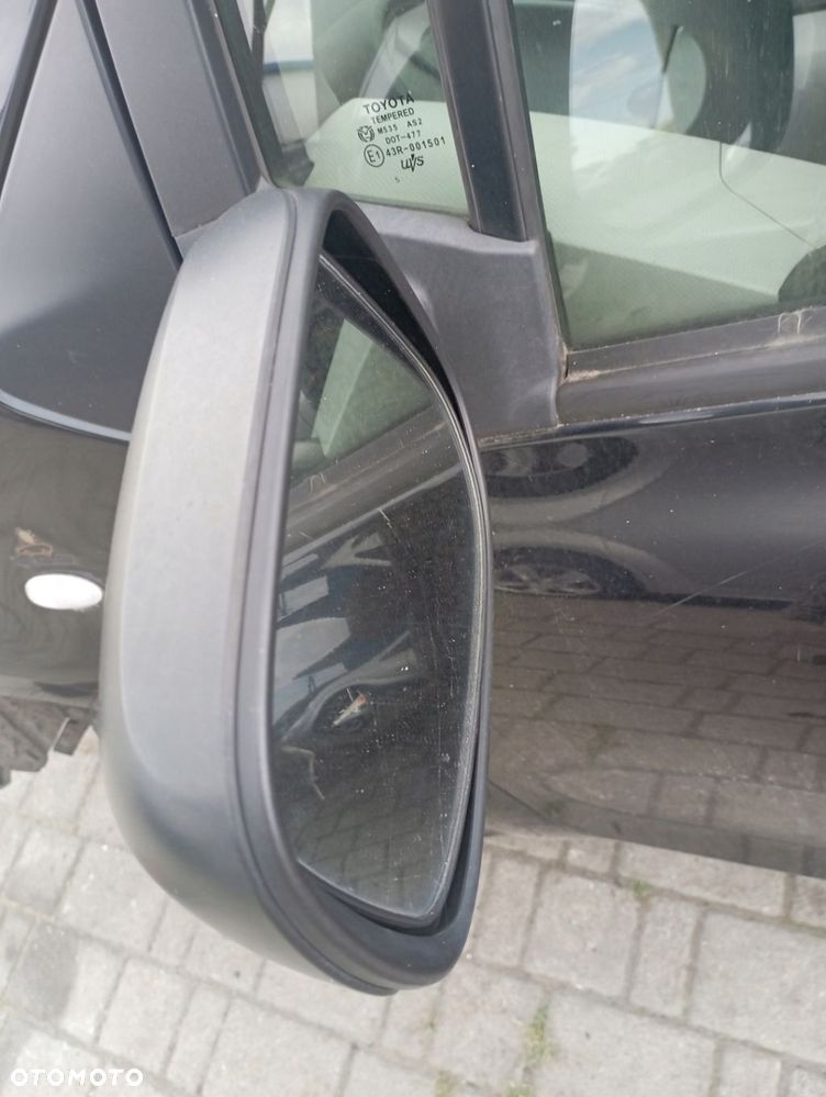 TOYOTA YARIS II 3D LUSTERKO LEWE ELEKTRYCZNE - 2
