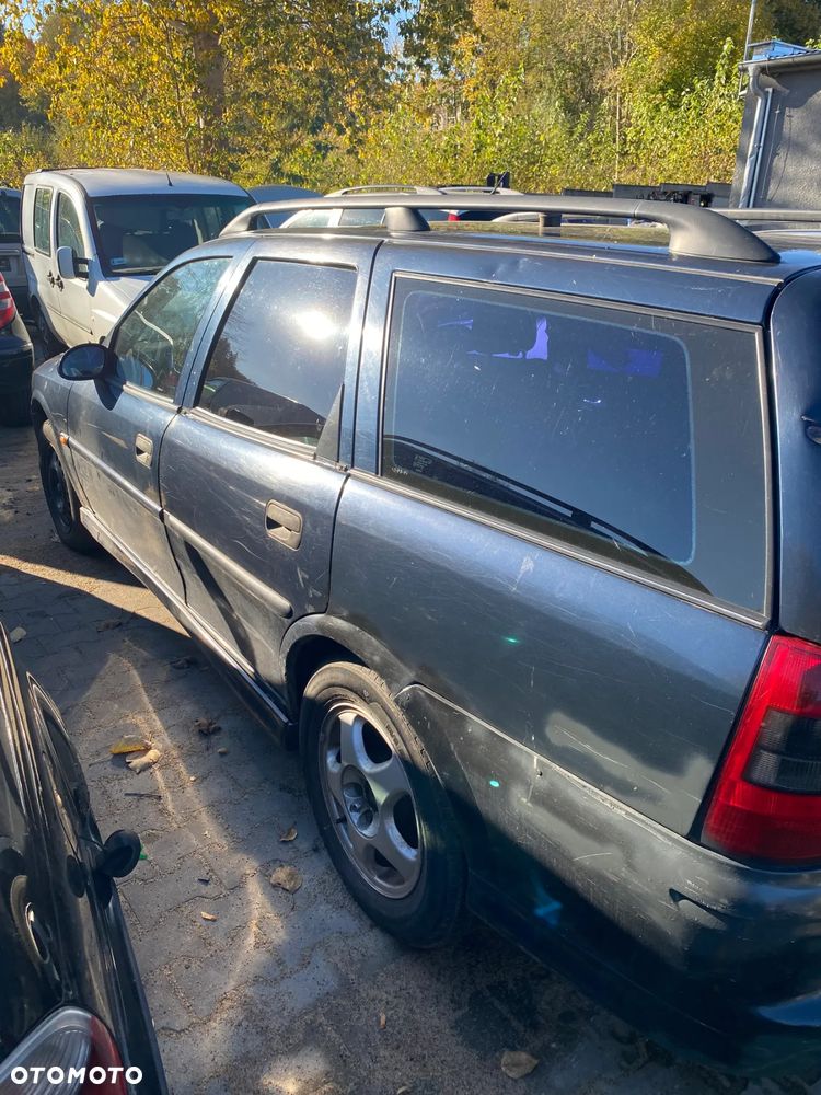 Opel Vectra B 1.6 16V na części - 4