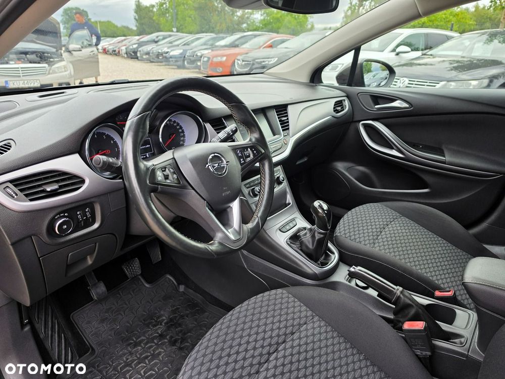 Opel Astra - 33