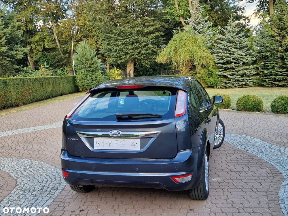 Ford Focus 1.8 Titanium - 12