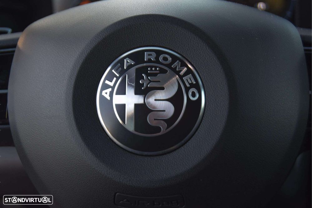 Alfa Romeo Junior 1.2 Speciale eDCT6 - 26