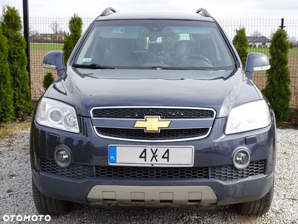 Chevrolet Captiva 2.0 d LT high (deu) - 23