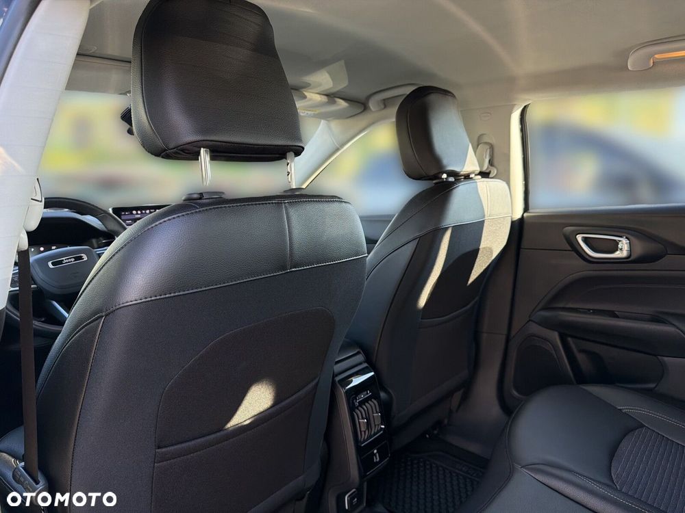 Jeep Compass - 30