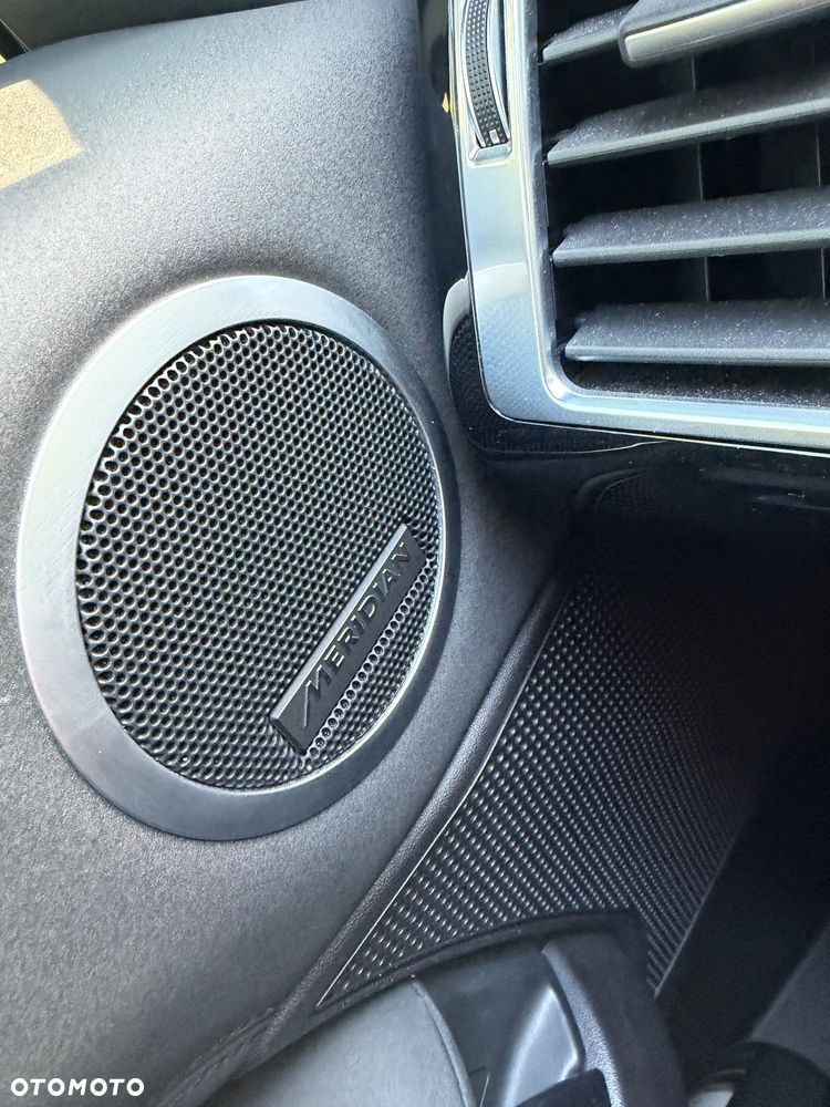 Land Rover Discovery V 3.0 Si6 HSE Luxury - 27