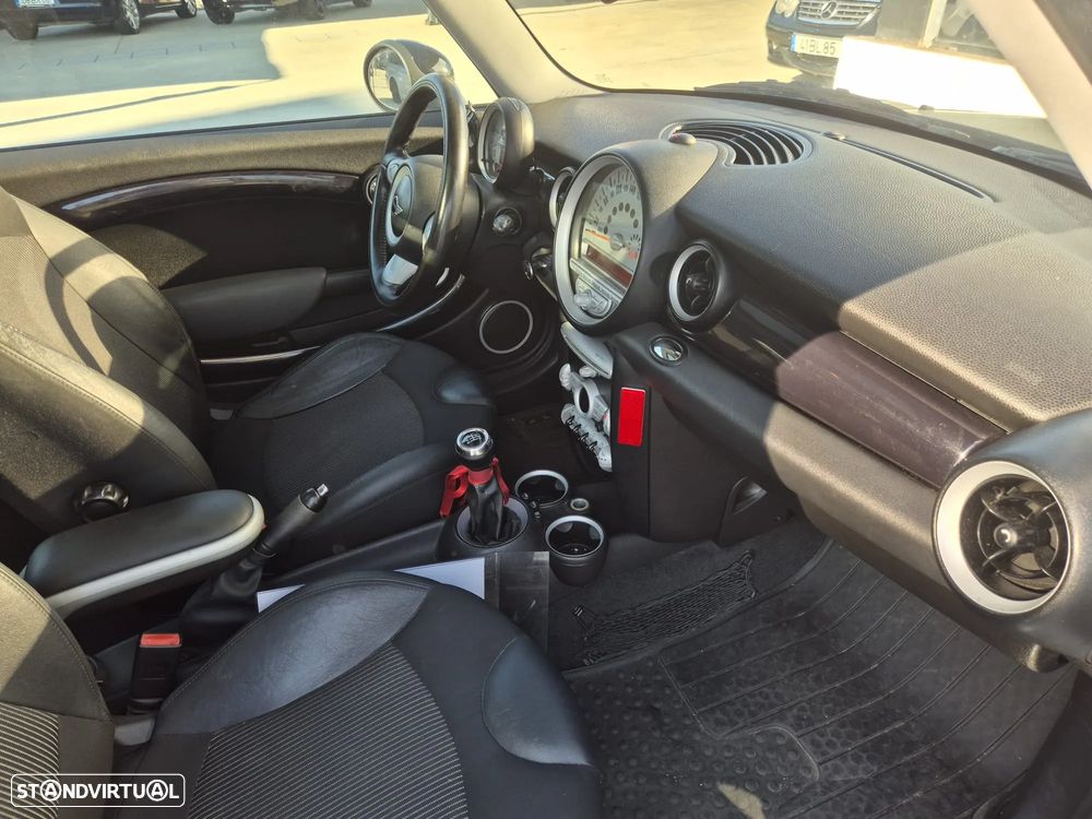 MINI Clubman Cooper D - 11