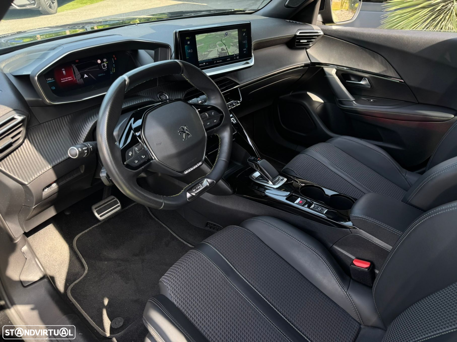 Peugeot e-2008 50 kWh GT - 2