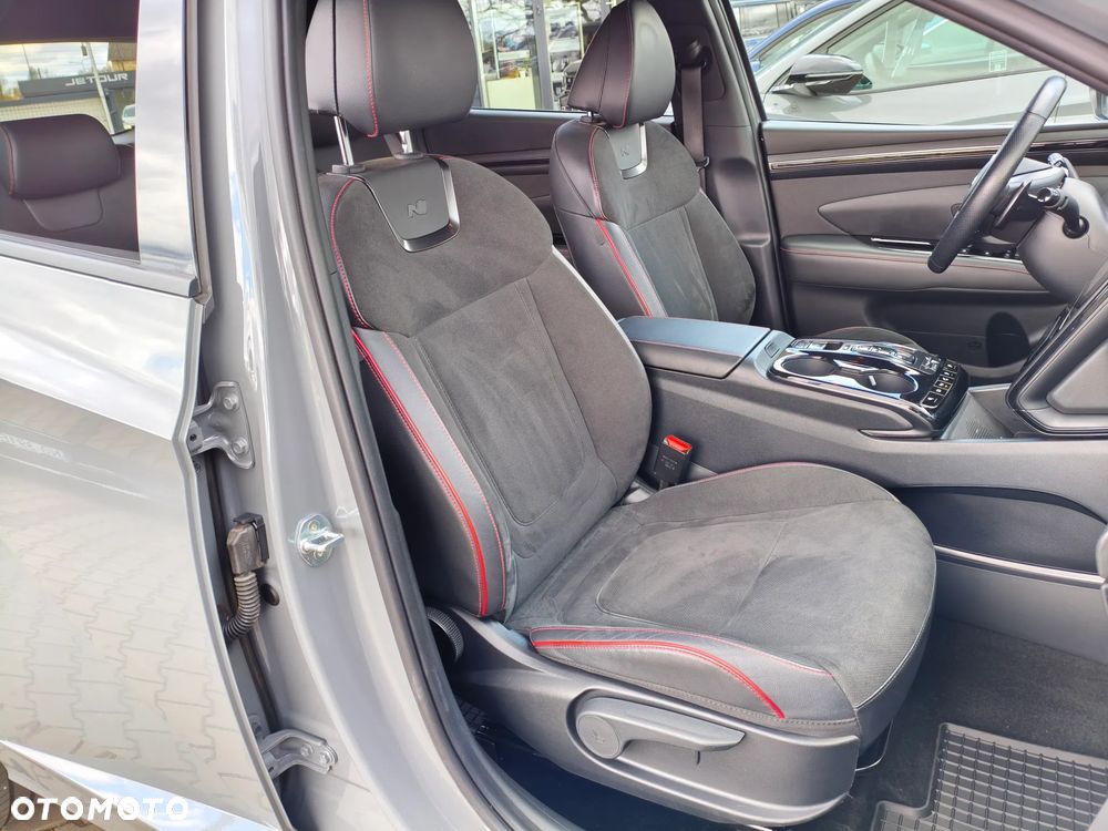 Hyundai Tucson 1.6 T-GDi HEV Executive N Line 2WD - 18
