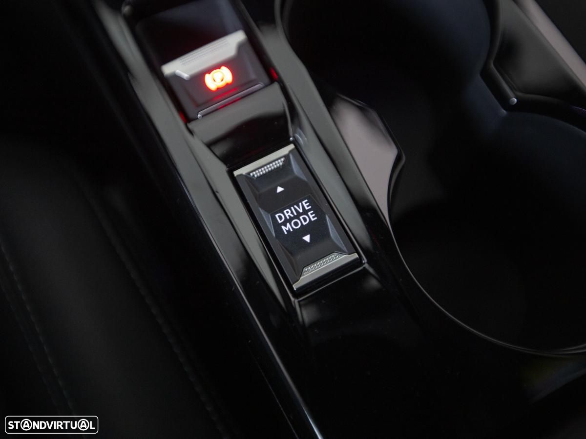 Peugeot e-2008 50 kWh GT - 19
