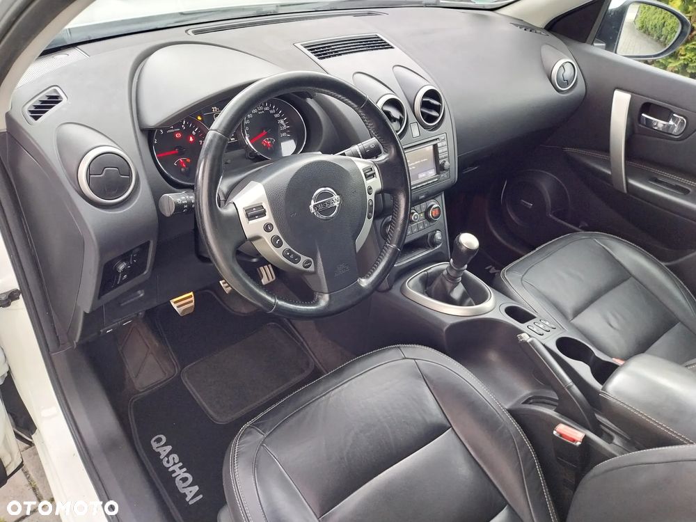 Nissan Qashqai 2.0 360 - 18