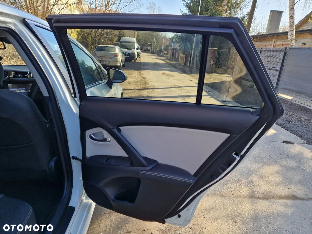 Toyota Avensis 1.8 Style MS - 14