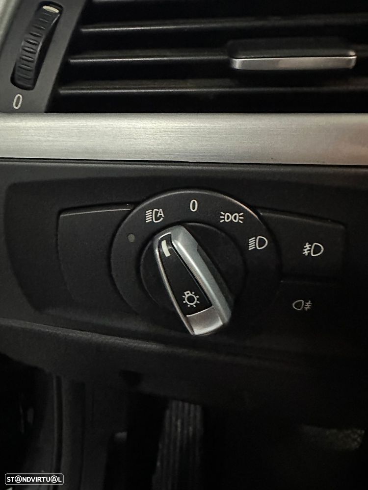 BMW 320 d xDrive DPF Aut. Edition Sport - 15