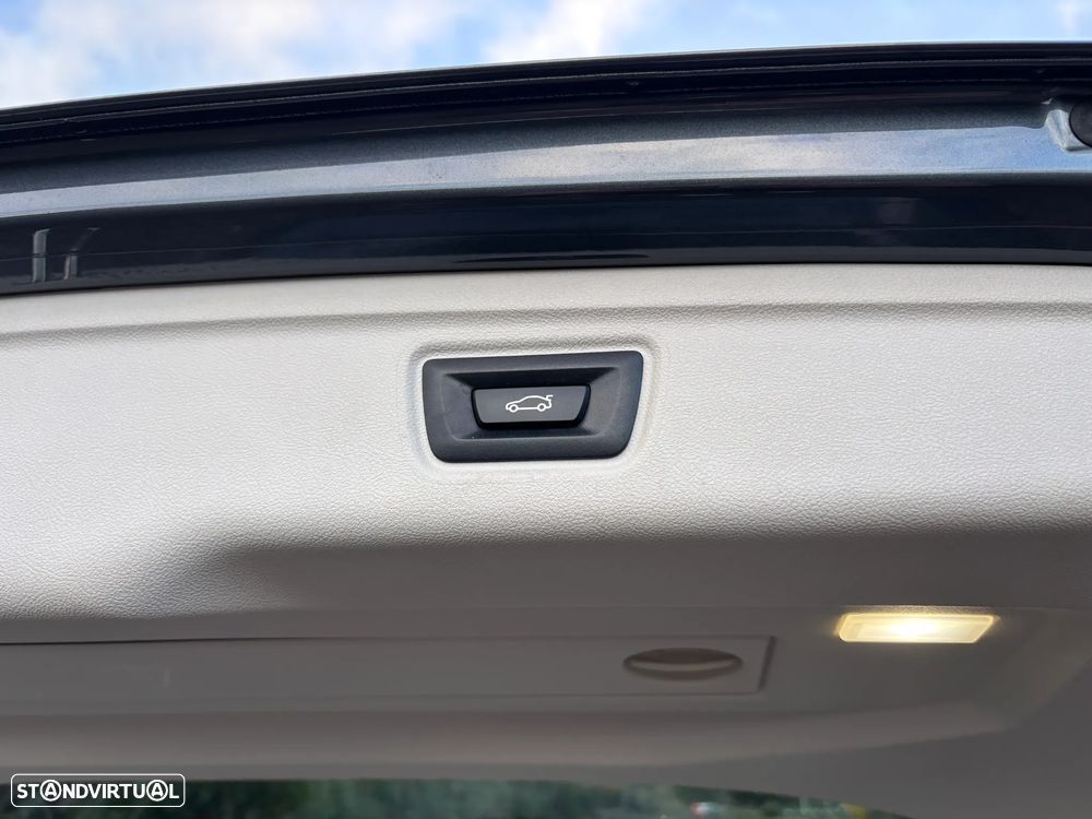 BMW 330 e Touring Line Sport Auto - 12