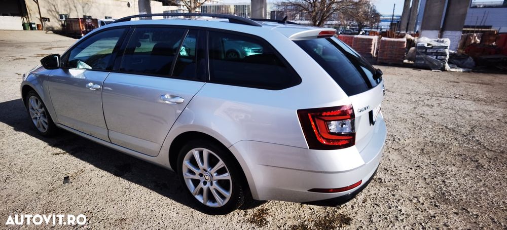 Skoda Octavia 1.6 TDI DSG Ambition - 8