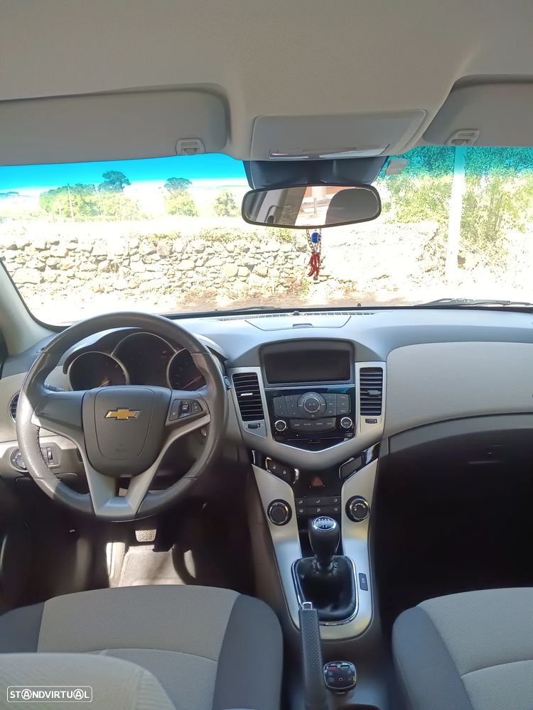 Chevrolet Cruze 1.6 LS - 7