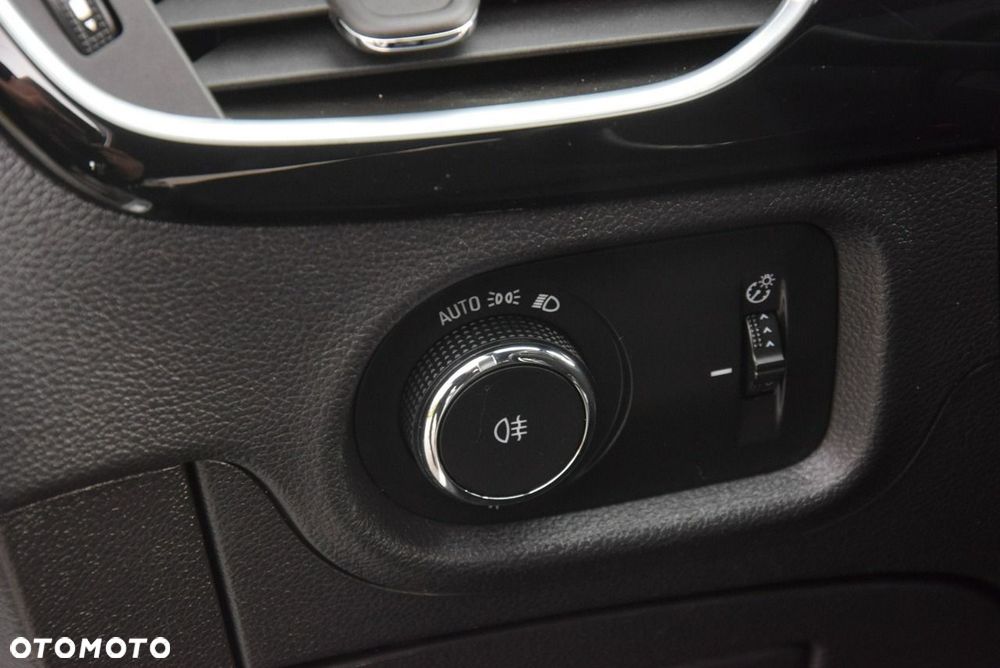 Opel Astra 1.4 Turbo Innovation - 33