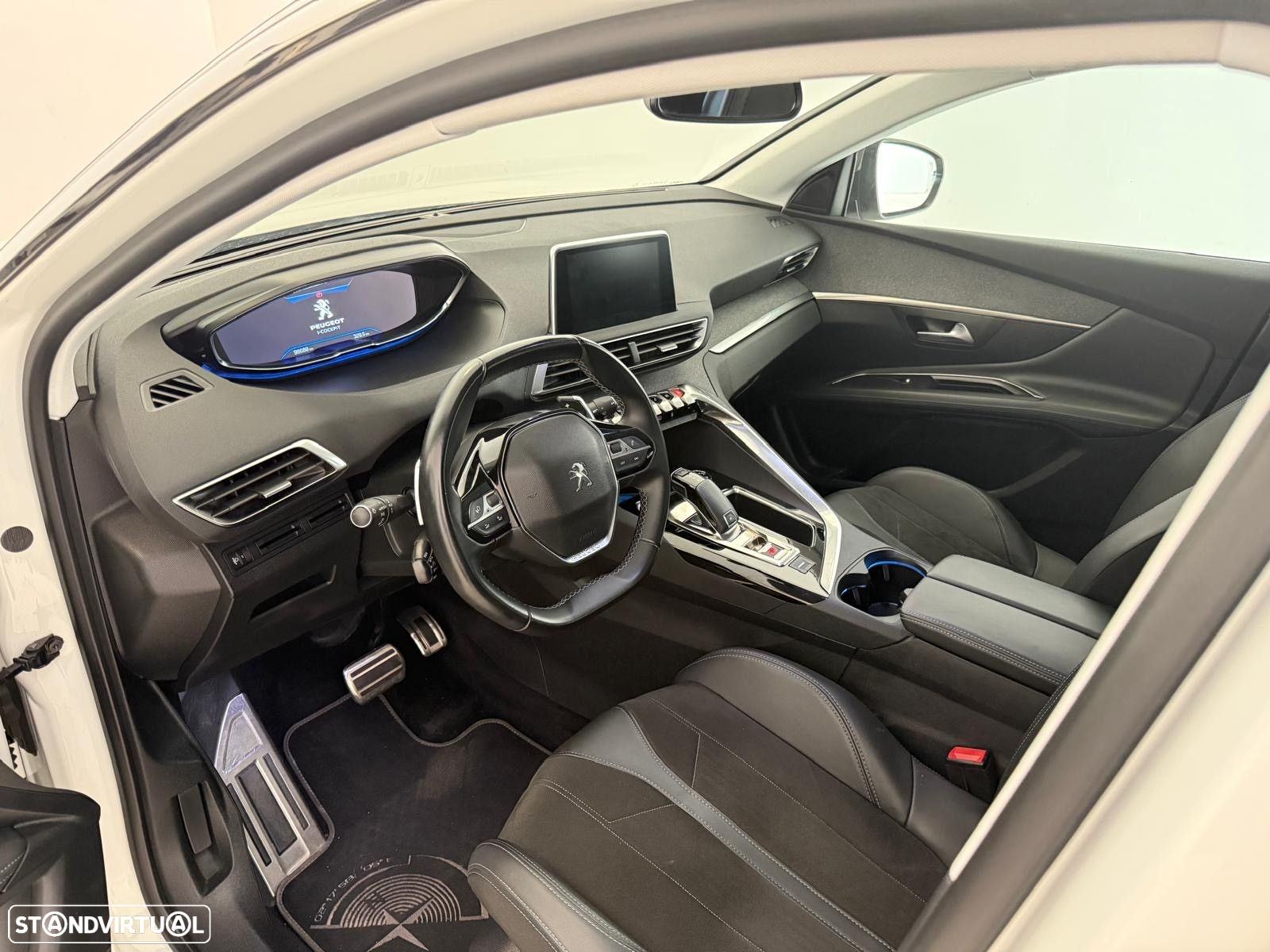 Peugeot 3008 1.5 BlueHDi Crossway EAT8 - 8