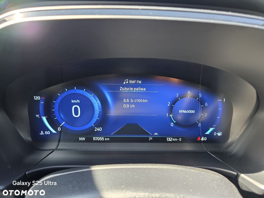 Ford Kuga 1.5 EcoBoost ST-LINE - 32