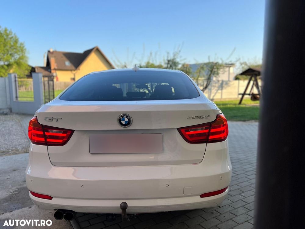 BMW Seria 3 320d Aut. Advantage - 34