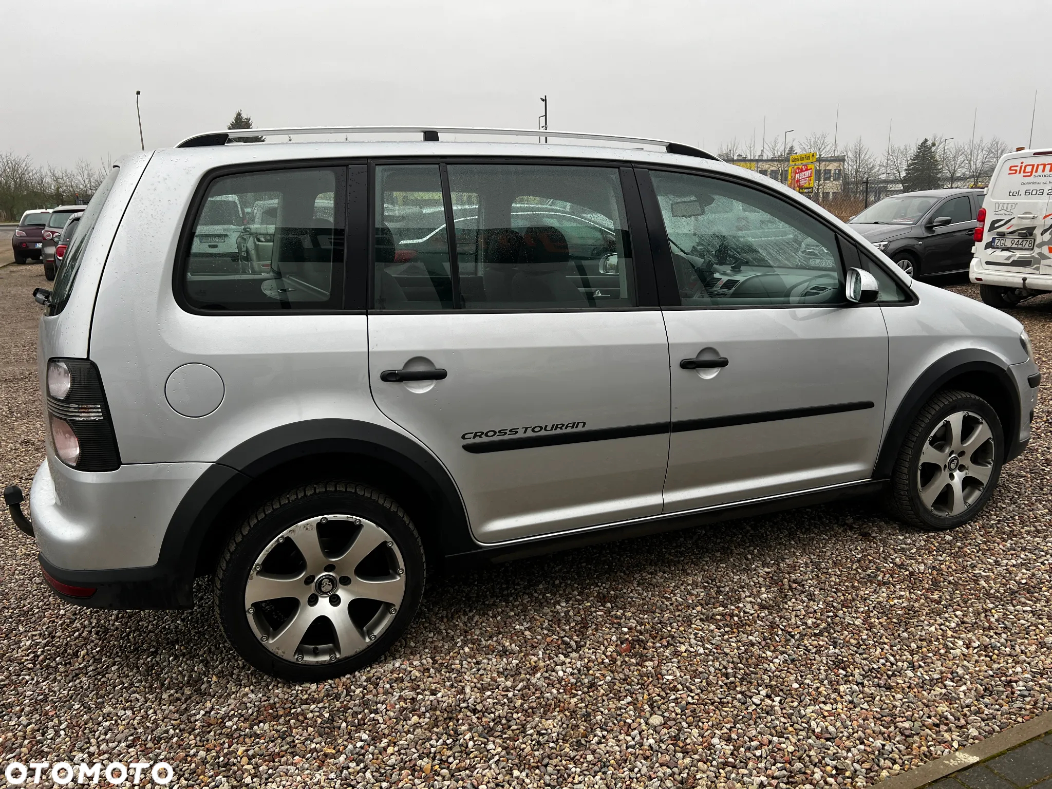 Volkswagen Touran 2.0 TDI DPF Cross - 13
