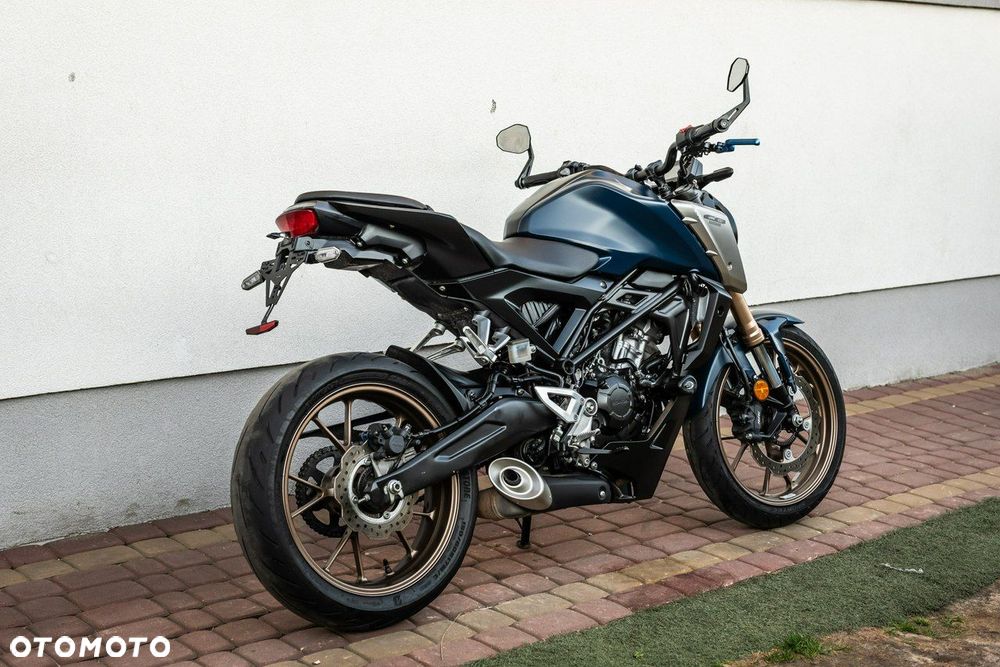 Honda CB - 4