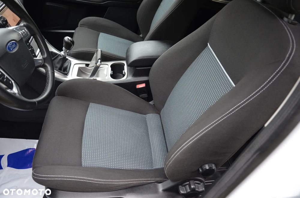 Ford S-Max 2.0 TDCi DPF Titanium - 17