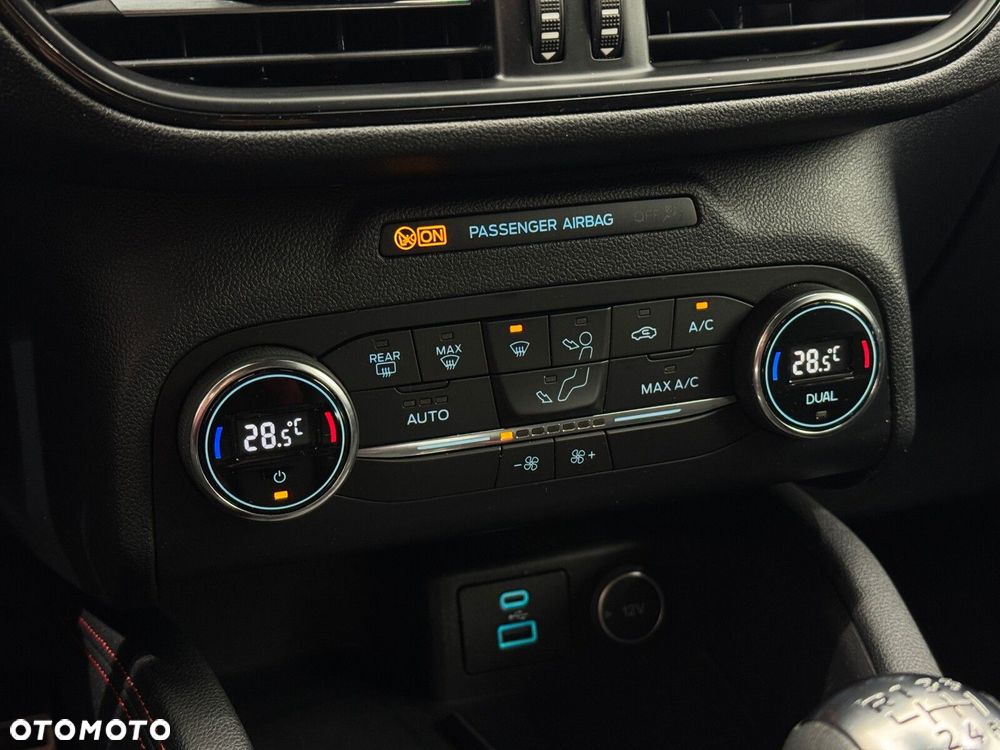 Ford Kuga 1.5 EcoBoost FWD ST-Line X - 22