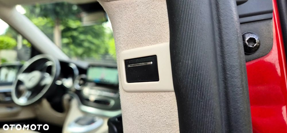 Mercedes-Benz Klasa V 300 d 4-Matic Exclusive 9G-Tronic (d³ugi) - 17