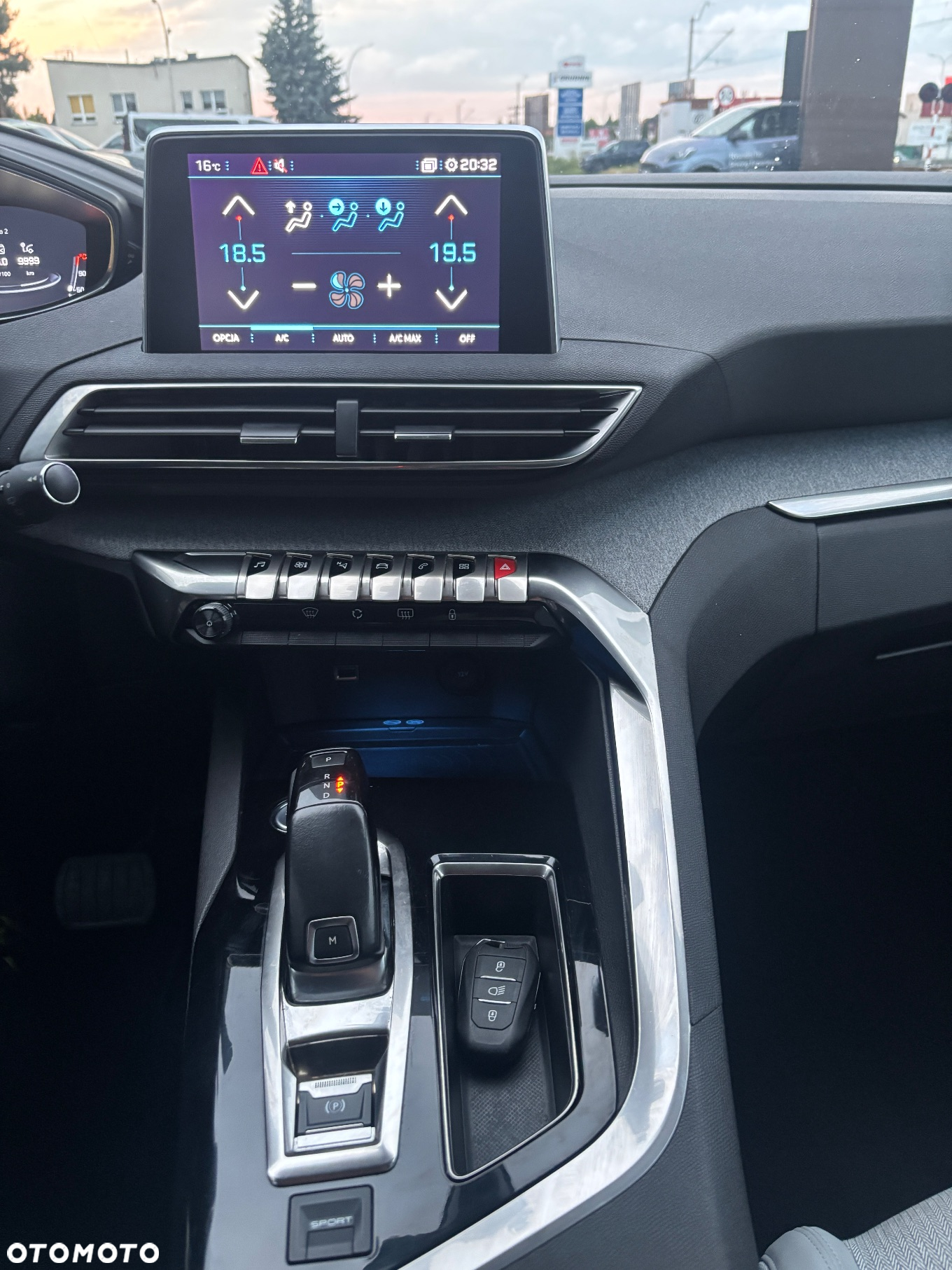 Peugeot 3008 1.2 PureTech GPF Allure S&S EAT8 - 9