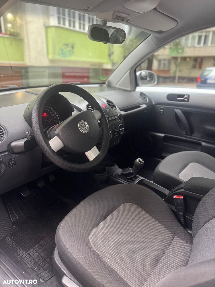 Volkswagen New Beetle 1.6 - 5