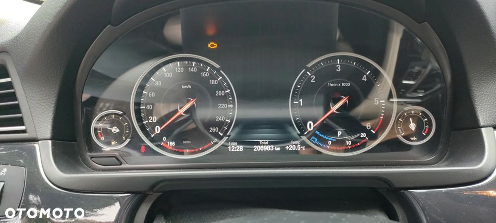 BMW Seria 5 520d xDrive Luxury Line - 17