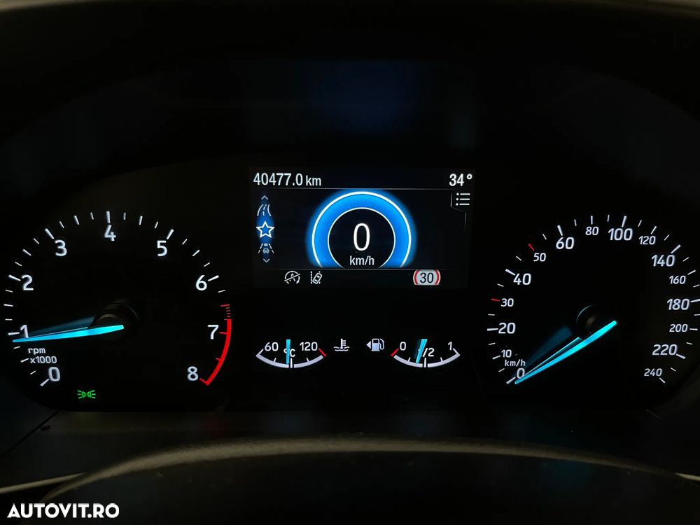 Ford Focus 1.0 EcoBoost Titanium - 27