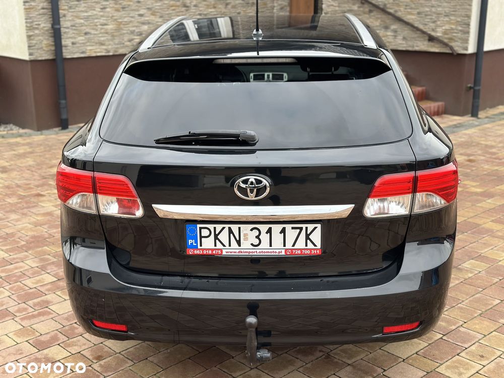 Toyota Avensis 1.8 Premium EU5 - 10