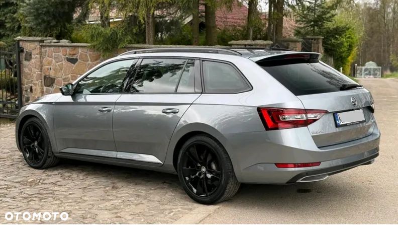 Skoda Superb 2.0 TDI Sportline DSG - 2